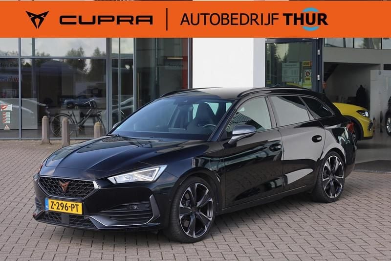Zwart Occasion 2024 Cupra Leon VZ Stationwagen | € 24.950 (Goede deal) - Afbeelding 1/4