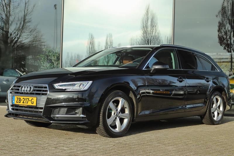 Zwart Occasion 2019 Audi A4 Sport Stationwagen | € 23.750 (Eerlijke prijs) - Afbeelding 1/4