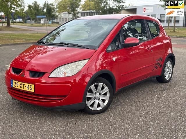 Rood Gebruikt 2007 Mitsubishi Colt Hatchback | € 2.250 (Eerlijke prijs) - Afbeelding 1/4