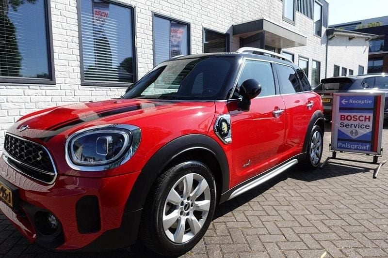 Rood Gebruikt 2023 Mini Cooper S Chili Hatchback | € 33.500 - Afbeelding 1/4