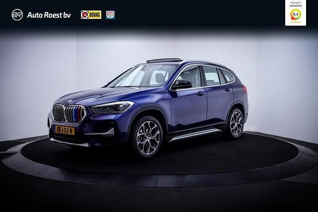 Blauw Gebruikt 2020 BMW X1 Executive SUV | € 27.750 (Eerlijke prijs) - Afbeelding 1/4