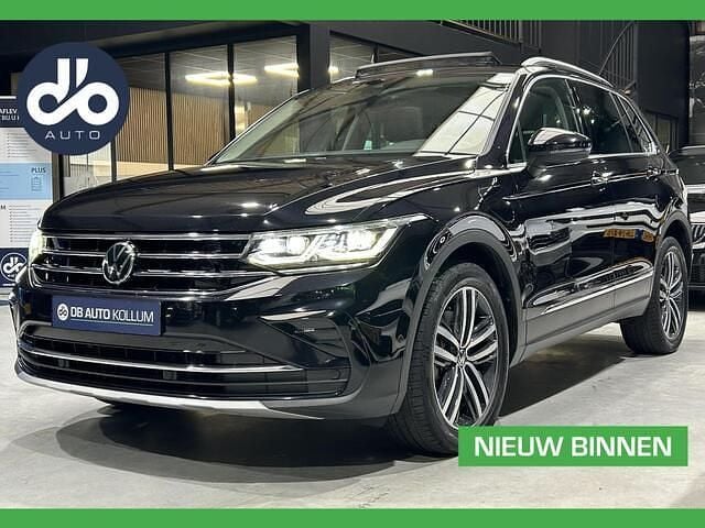 Zwart Gebruikt 2021 VW Tiguan Elegance SUV | € 23.934 (Super prijs) - Afbeelding 1/4