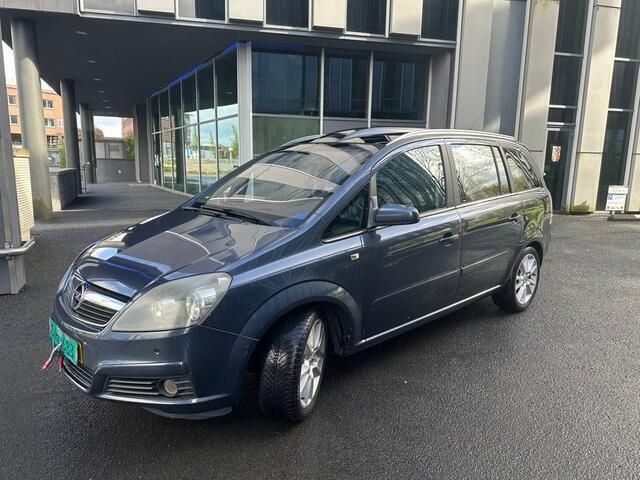 Grijs Gebruikt 2007 Opel Zafira Cosmo MPV | € 2.500 (Duur) - Afbeelding 1/4