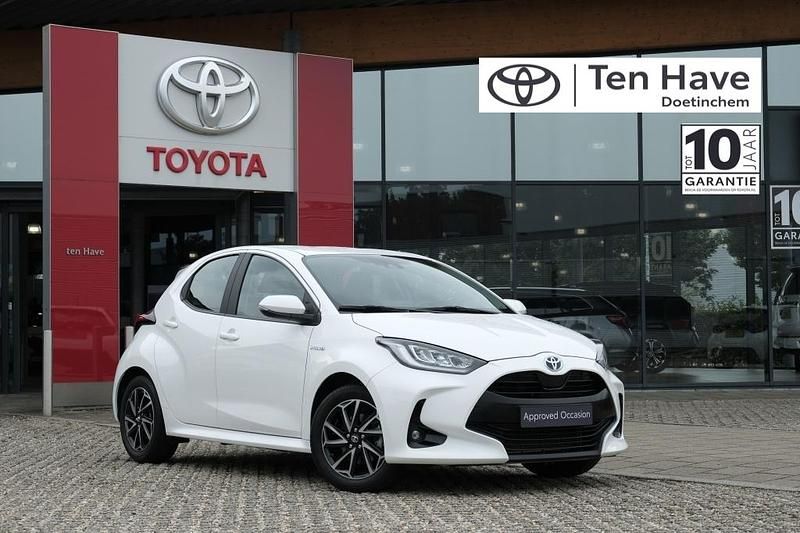 Wit Gebruikt 2021 Toyota Yaris Hatchback | € 20.900 (Eerlijke prijs) - Afbeelding 1/4