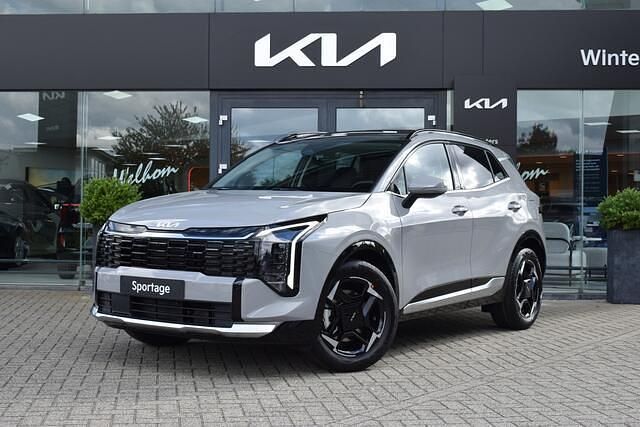 Grijs Nieuw 2025 Kia Sportage SUV | € 46.675 (Eerlijke prijs) - Afbeelding 1/4
