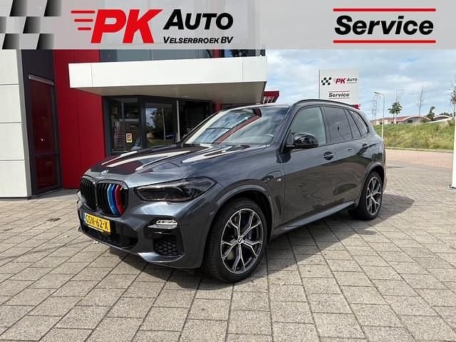 Grijs Gebruikt 2021 BMW X5 Executive SUV | € 68.945 (Iets duurder) - Afbeelding 1/4