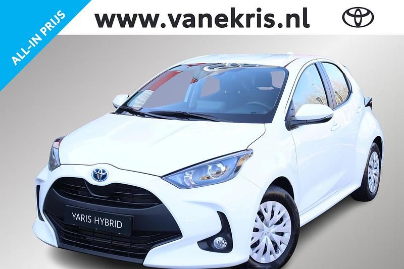 Wit Gebruikt 2024 Toyota Yaris Hybrid Active Hatchback | € 22.444 (Goede deal) - Afbeelding 1/4