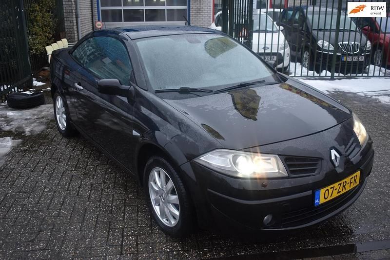 Zwart Occasion 2008 Renault Mégane Cabriolet Cabriolet | € 1.550 (Eerlijke prijs) - Afbeelding 1/4