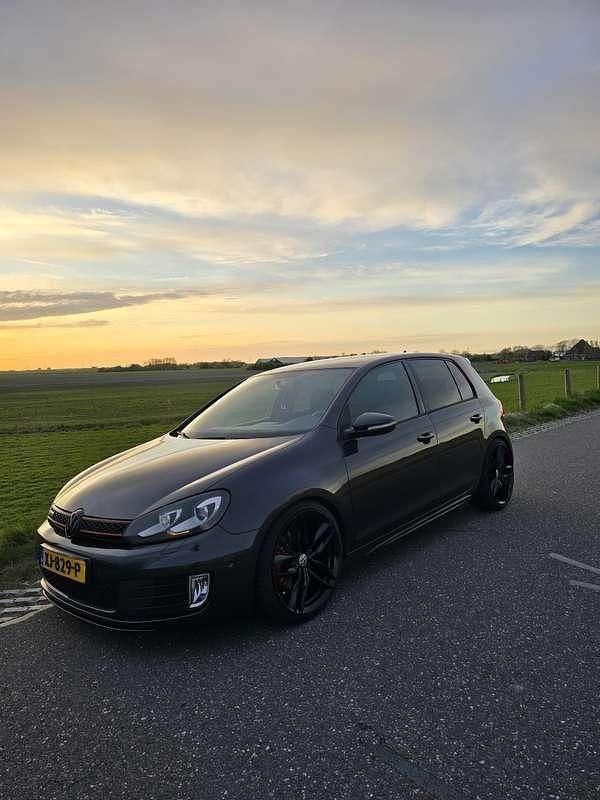 Grijs Gebruikt 2010 VW Golf VI GTI Hatchback | € 9.800 (Goede deal) - Afbeelding 1/4
