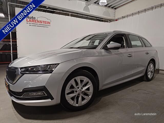 Grijs Gebruikt 2021 Skoda Octavia Business Line Stationwagen | € 25.450 (Eerlijke prijs) - Afbeelding 1/4