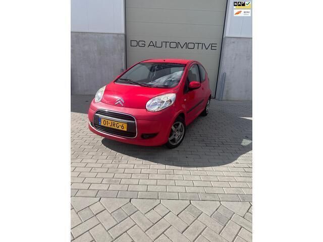 Rood Gebruikt 2009 Citroën C1 Hatchback | € 2.499 (Eerlijke prijs) - Afbeelding 1/4