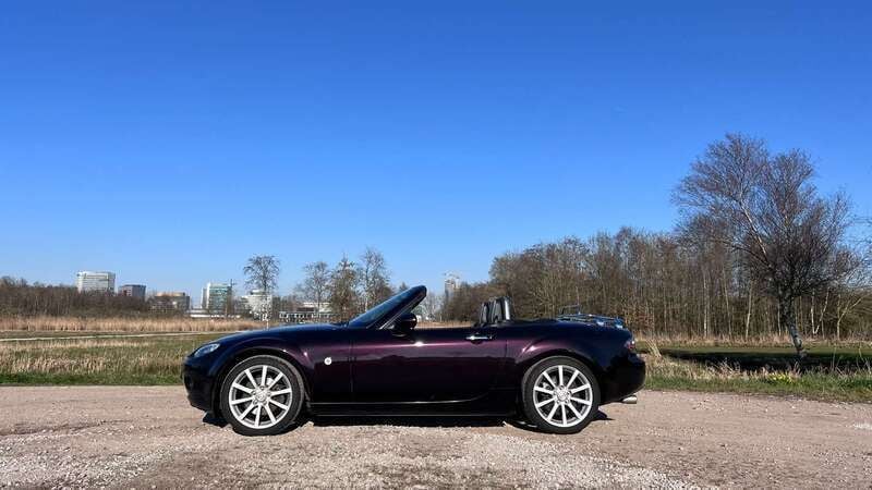 Paars Gebruikt 2007 Mazda MX5 Cabriolet | € 10.495 (Iets duurder) - Afbeelding 1/4