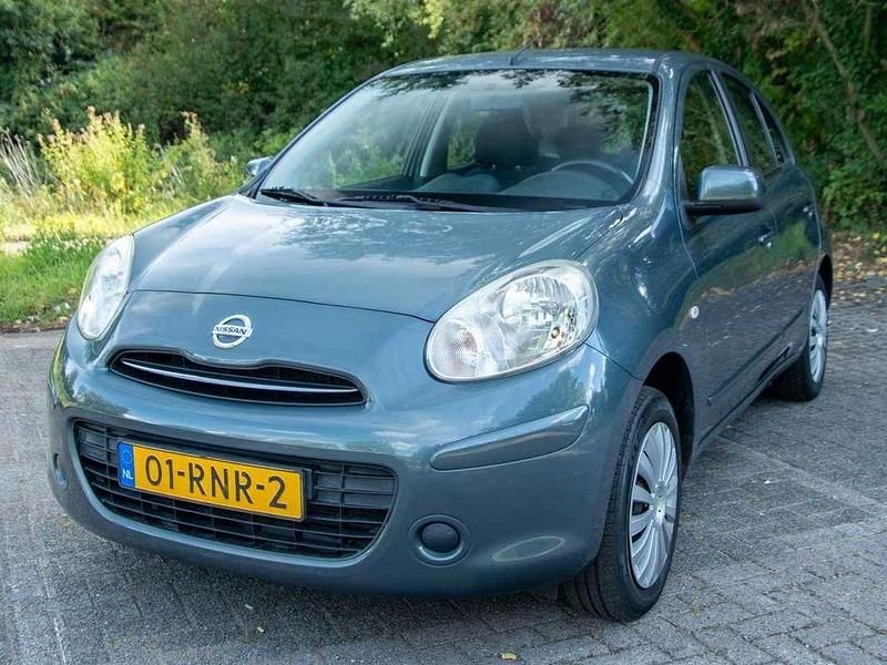 Grijs Gebruikt 2011 Nissan Micra Acenta Hatchback | € 4.950 (Eerlijke prijs) - Afbeelding 1/4