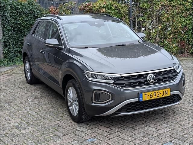 Occasion VW T-Roc Business 110 PK (80 kW) 2023 Grijs SUV