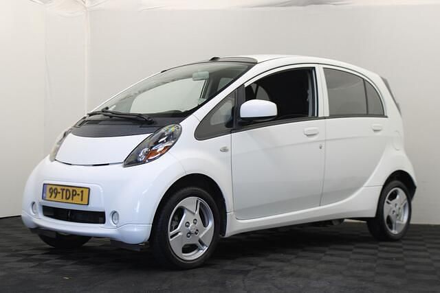 Wit Occasion 2012 Mitsubishi i-MiEV Hatchback | € 2.999 - Afbeelding 1/4
