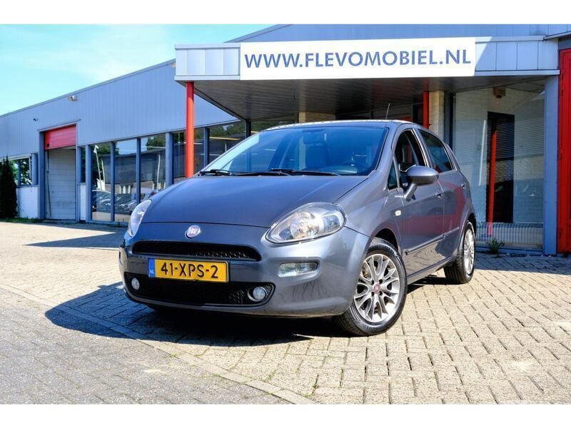 Grijs Gebruikt 2012 Fiat Punto Easy Hatchback | € 2.850 (Eerlijke prijs) - Afbeelding 1/4