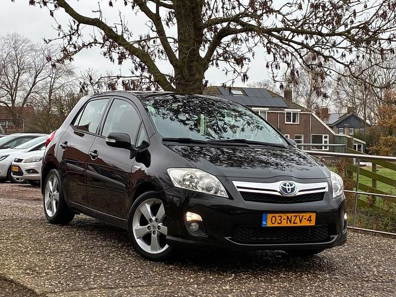 Zwart Gebruikt 2011 Toyota Auris Hybrid Hatchback | € 7.975 (Eerlijke prijs) - Afbeelding 1/4