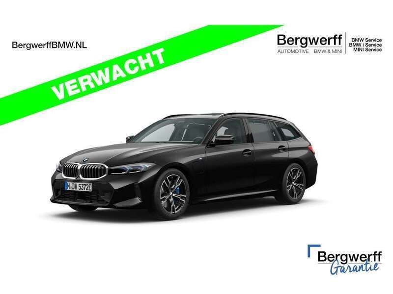 Zwart Gebruikt 2024 BMW 330e M Sport Stationwagen | € 64.875 (Duur) - Afbeelding 1/4