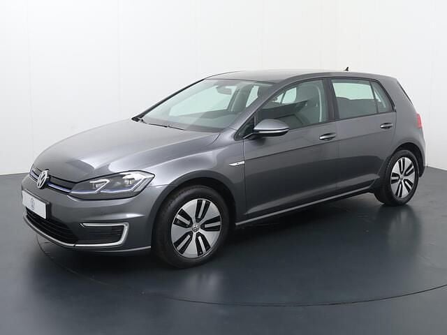 Grijs, metallic lak Gebruikt 2020 VW e-Golf Hatchback | € 13.440 (Eerlijke prijs) - Afbeelding 1/4