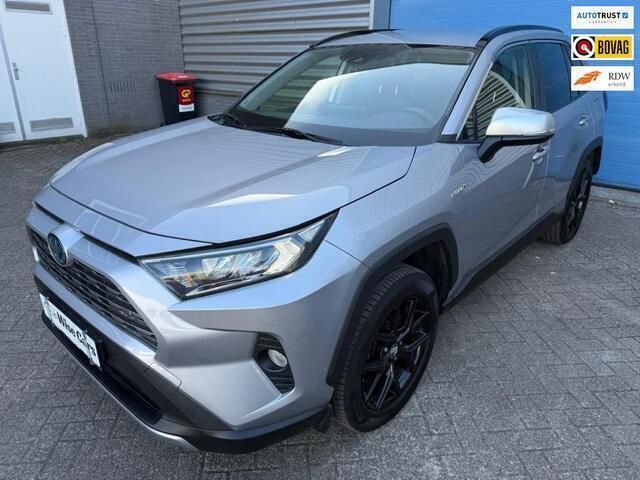 Grijs Gebruikt 2021 Toyota RAV4 Comfort SUV | € 28.950 (Eerlijke prijs) - Afbeelding 1/4
