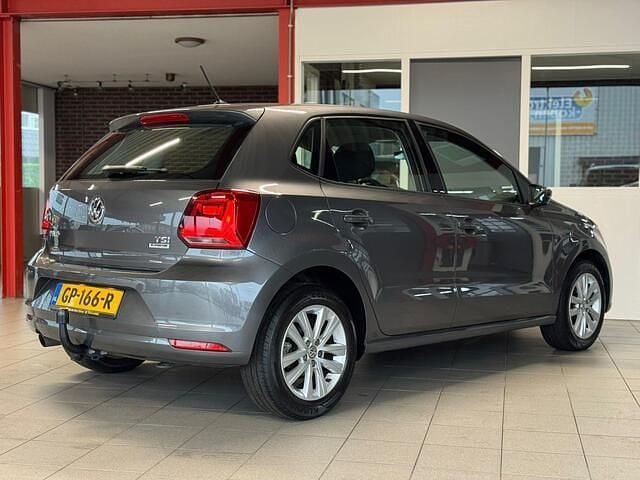 Grijs Gebruikt 2015 VW Polo Highline Hatchback | € 12.950 (Eerlijke prijs) - Afbeelding 1/4