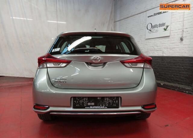 Occasion Toyota Auris 99 PK (72 kW) 2017 Grijs Sedan