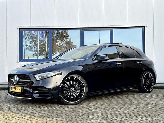 Occasion Mercedes A250 Premium Plus 223 PK (164 kW) 2019 Zwart Hatchback