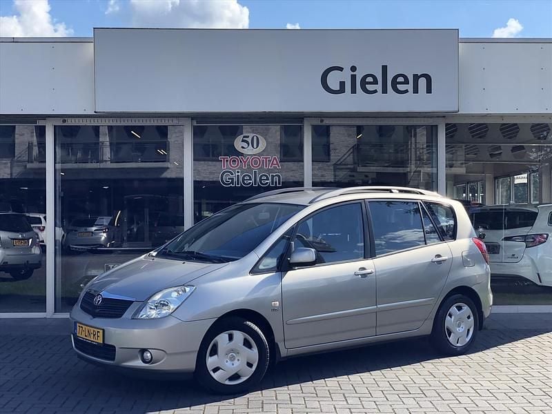 Grijs Gebruikt 2003 Toyota Corolla Verso Sol MPV | € 4.200 (Duur) - Afbeelding 1/4