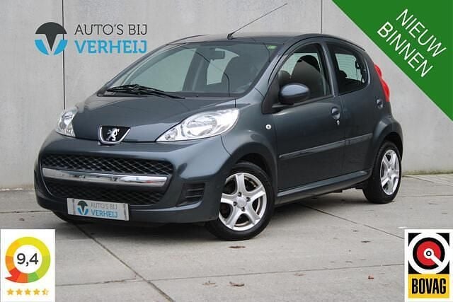 Occasion Peugeot 107 68 PK (50 kW) 2010 Grijs (metallic) Hatchback