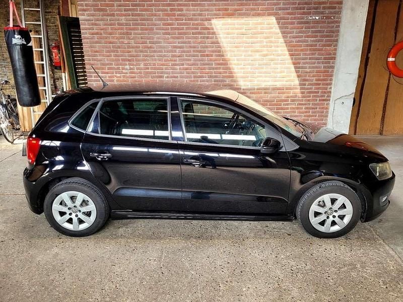 Zwart Occasion 2012 VW Polo Hatchback | € 5.250 (Eerlijke prijs) - Afbeelding 1/4
