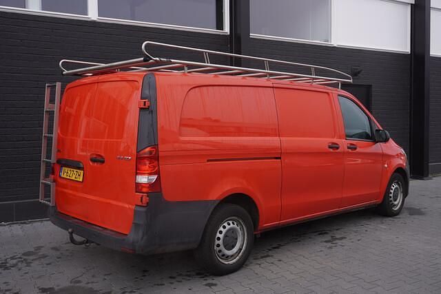 Occasion Mercedes Vito 136 PK (100 kW) 2019 Rood Van