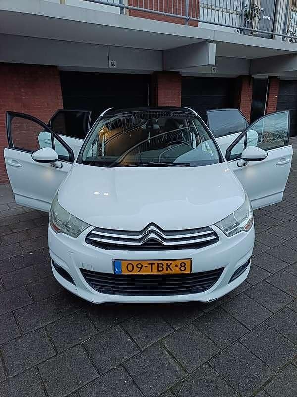 Occasion 2012 Citroën C4 Hatchback | € 2.750 (Iets duurder) - Afbeelding 1/4