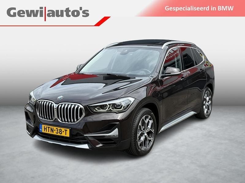 Bruin Gebruikt 2021 BMW X1 Executive SUV | € 29.750 (Iets duurder) - Afbeelding 1/4