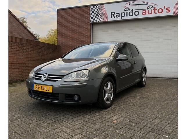 Grijs Gebruikt 2004 VW Golf IV Sportline Hatchback | € 1.999 (Eerlijke prijs) - Afbeelding 1/4