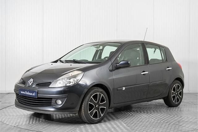 Grijs Gebruikt 2006 Renault Clio II Dynamique Hatchback | € 399 (Super prijs) - Afbeelding 1/4