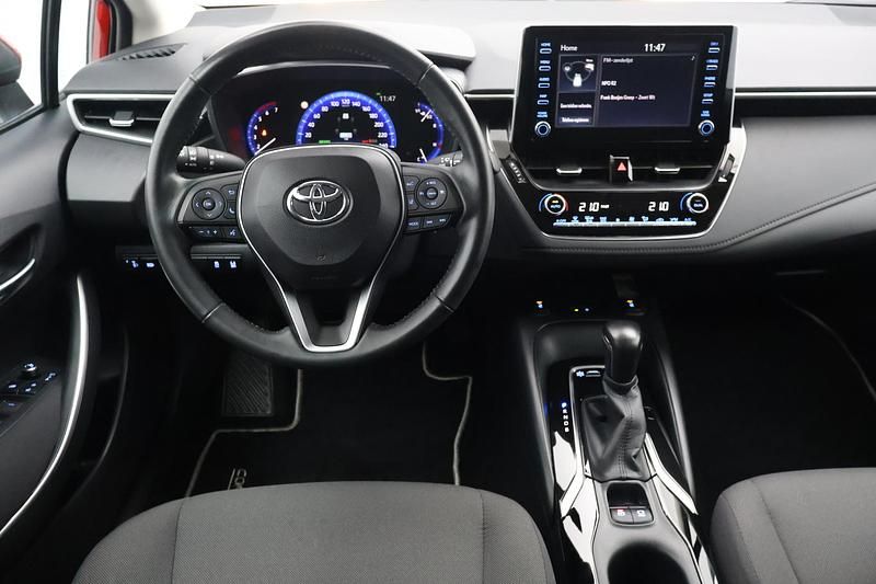 Occasion Toyota Corolla 2021 Rood Sedan