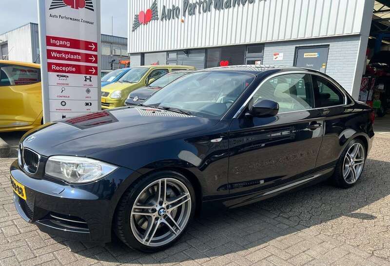 Zwart Gebruikt 2014 BMW 135 Coupé M Sport Coupé | € 27.999 - Afbeelding 1/4
