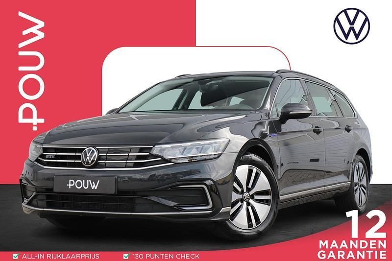 Grijs Gebruikt 2021 VW Passat GTE Stationwagen | € 22.900 (Goede deal) - Afbeelding 1/4