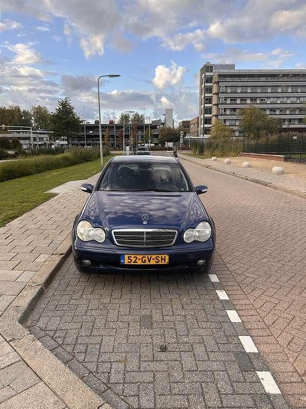 Gebruikt 2001 Mercedes C180 Avantgarde Sedan | € 2.499 - Afbeelding 1/4