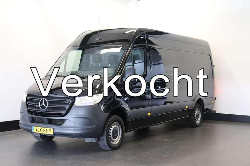 Occasion Mercedes Sprinter 150 PK (110 kW) 2021 Zwart Van