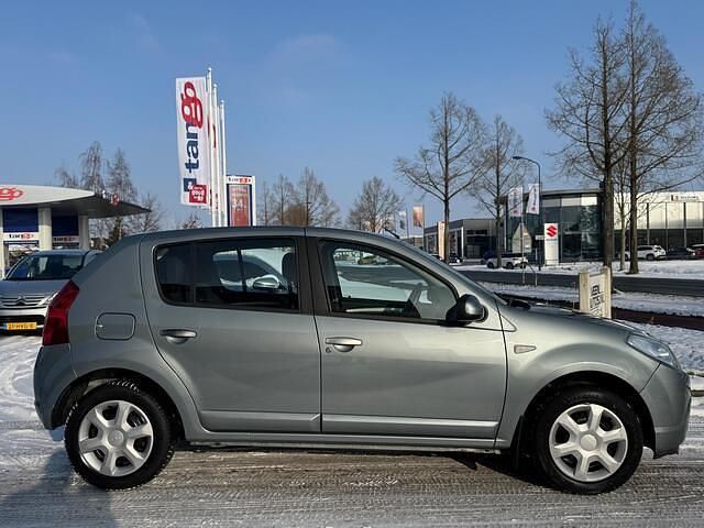 Occasion Dacia Sandero Lauréate 75 PK (55 kW) 2008 Blauw (metallic) Hatchback