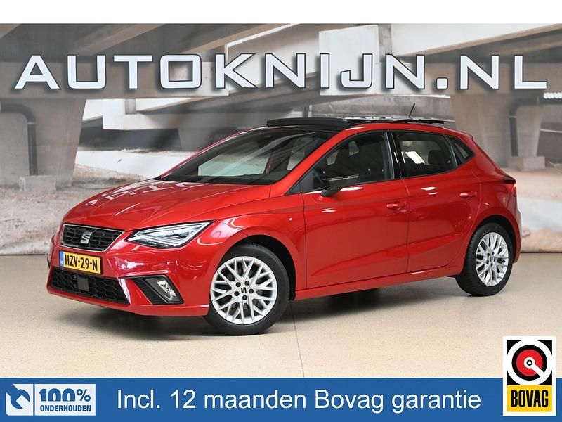 Rood Gebruikt 2022 Seat Ibiza Business Hatchback | € 24.995 (Eerlijke prijs) - Afbeelding 1/4