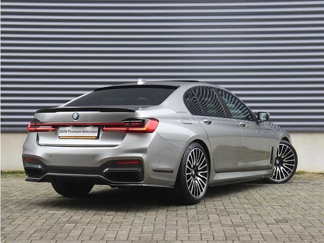 Grijs Occasion 2021 BMW 745e Executive Sedan | € 54.900 (Eerlijke prijs) - Afbeelding 1/3