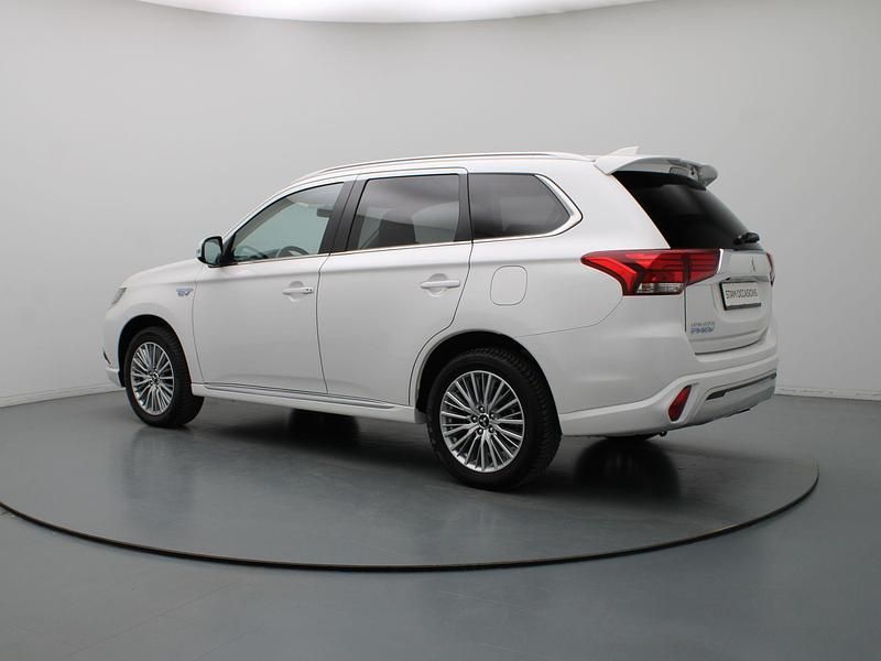 Occasion Mitsubishi Outlander Intense+ 224 PK (164 kW) 2021 Wit SUV