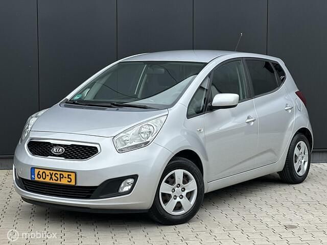 Grijs Gebruikt 2012 Kia Venga Plus Hatchback | € 6.498 (Iets duurder) - Afbeelding 1/4