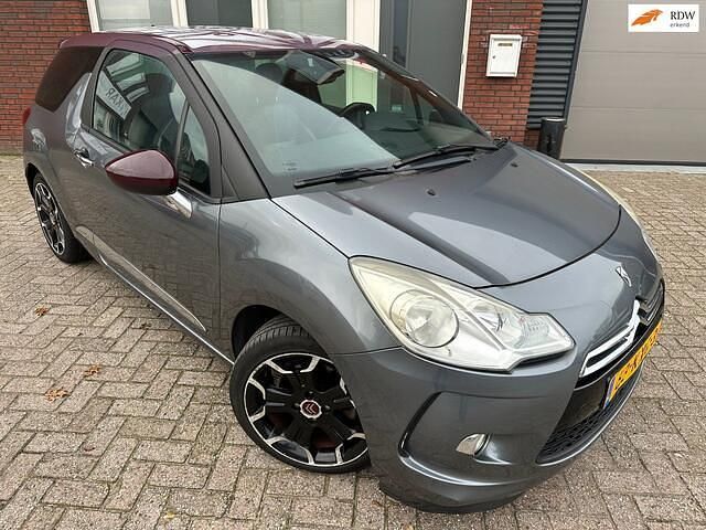 Grijs Gebruikt 2010 Citroën DS3 Sport Chic Hatchback | € 4.400 (Eerlijke prijs) - Afbeelding 1/4