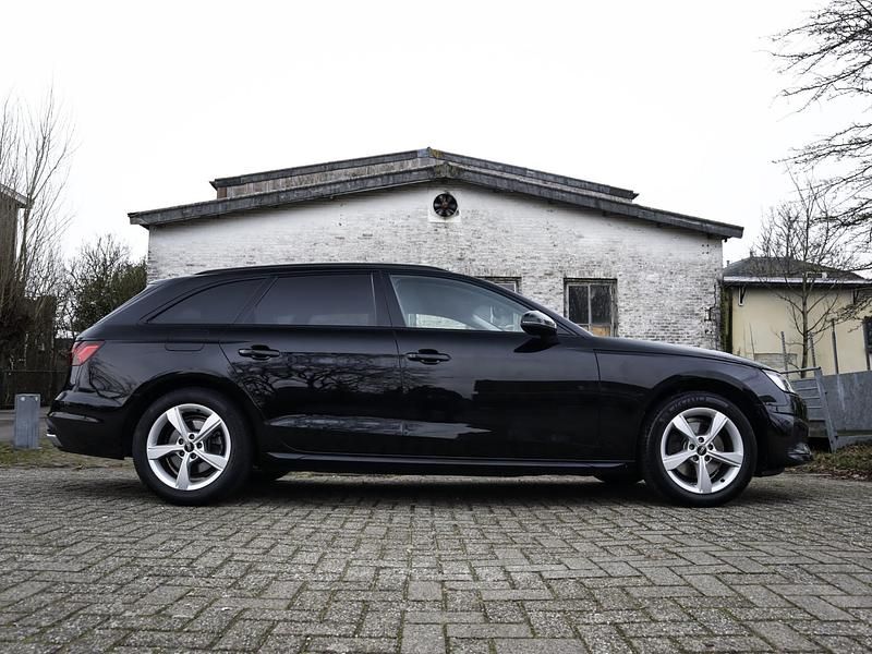 Occasion Audi A4 Advanced 150 PK (110 kW) 2021 Zwart Stationwagen