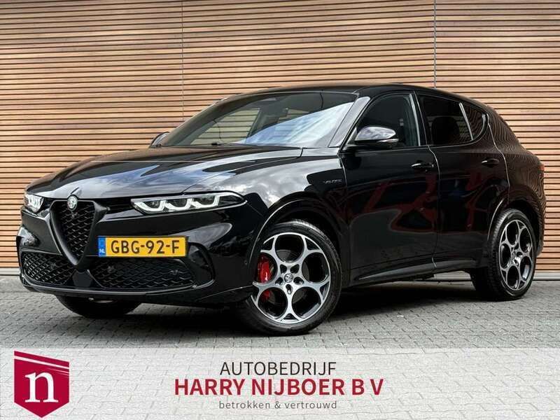 Zwart, metallic lak Gebruikt 2024 Alfa Romeo Tonale Veloce SUV | € 37.400 (Eerlijke prijs) - Afbeelding 1/4