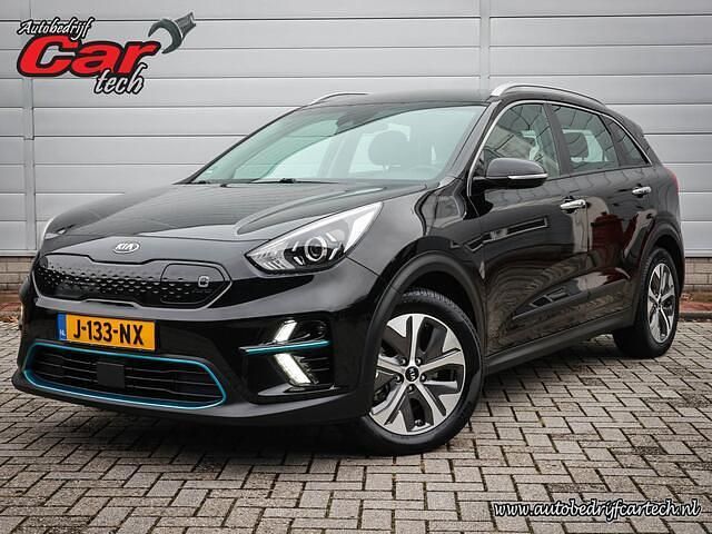 Zwart Gebruikt 2020 Kia e-Niro SUV | € 19.980 (Super prijs) - Afbeelding 1/4