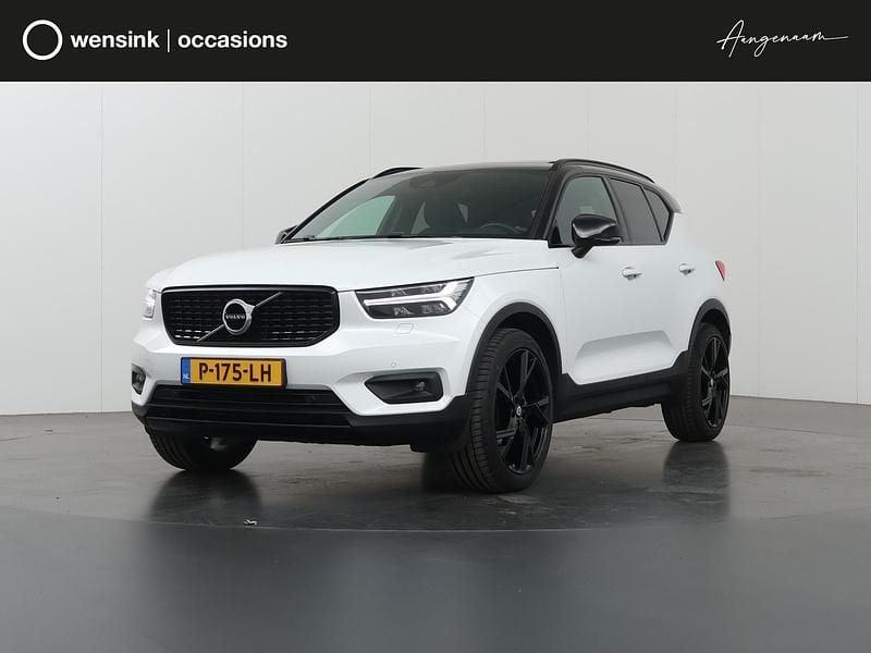 Wit Occasion 2022 Volvo XC40 R-Design SUV | € 25.840 (Goede deal) - Afbeelding 1/4